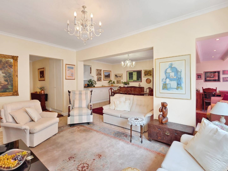 2 Bedroom Property for Sale in Sea Point Western Cape
